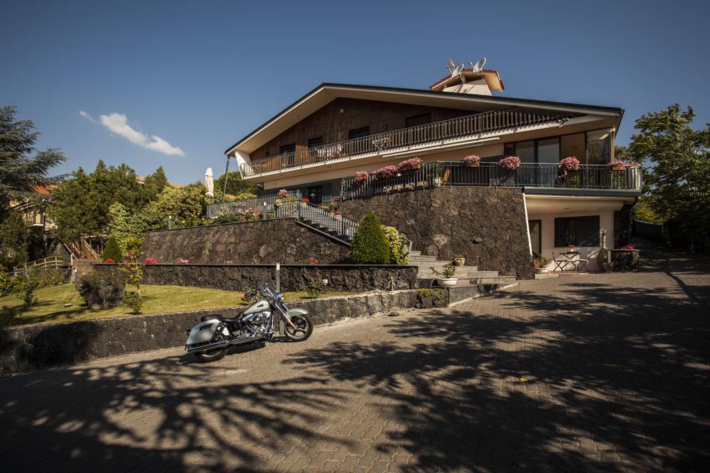 Etna Hut Panzió Nicolosi Kültér fotó